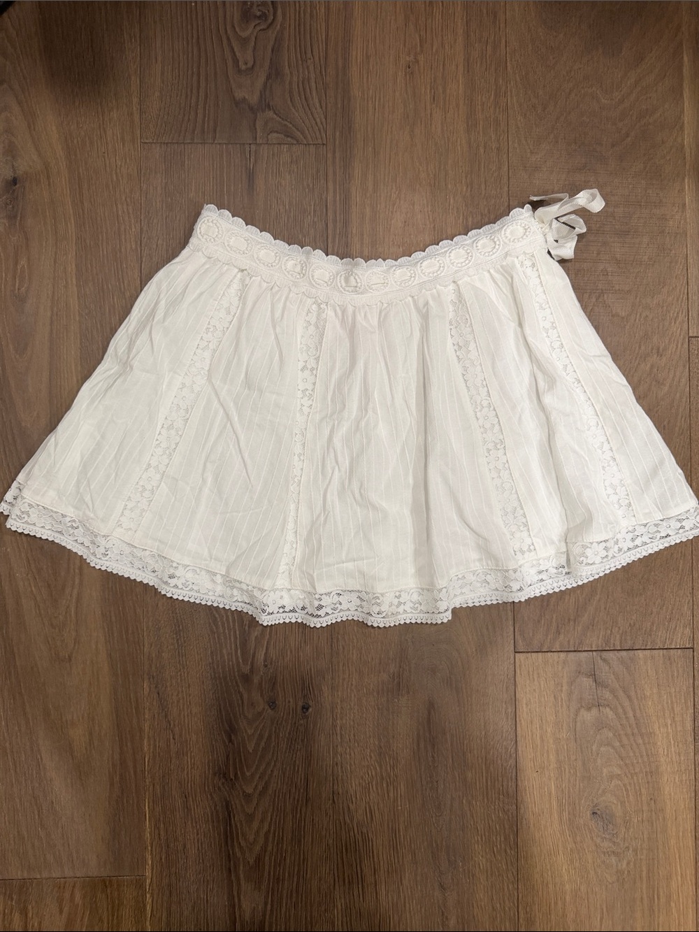 White Lace-Trim Cotton Mini Skort